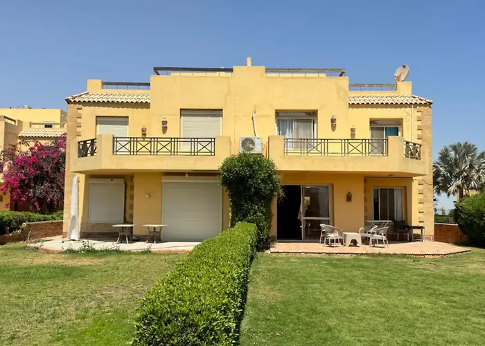 5-brs Sandy Beachfront-villa - Redsea View * Ain Sukhna